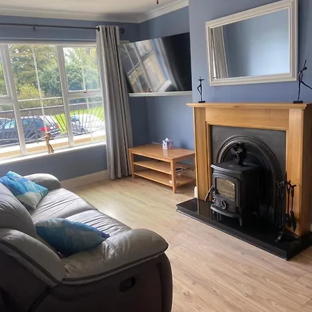 Cozy 2 Bedroom Townhome