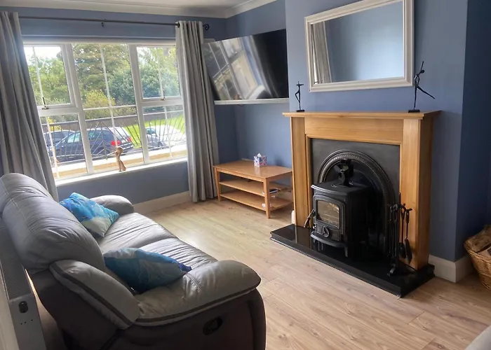 Cozy 2 Bedroom Townhome